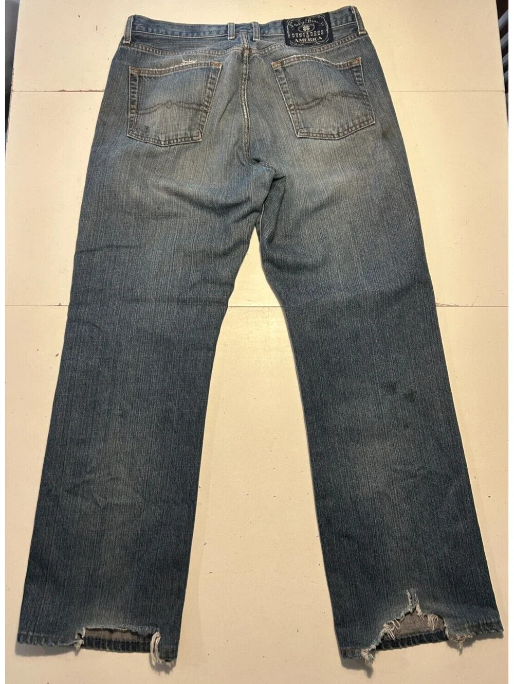 Lucky Brand Dungarees Classic Fit Long Length Distressed Jeans Size 34 x 30